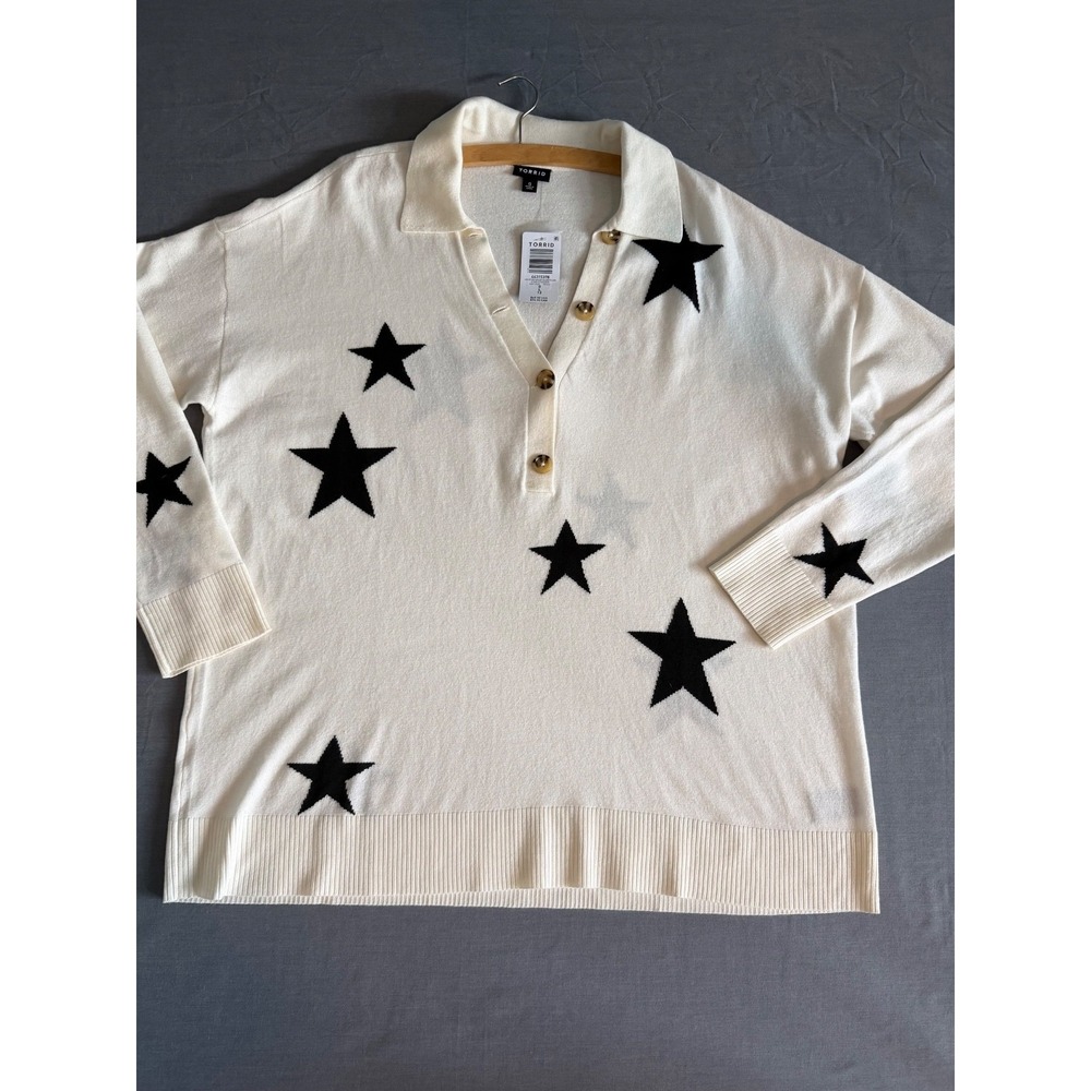 Torrid Collared V-Neck Drop Shoulder Sweater  Ivory Black Stars  Sz 0 NWT Cozy